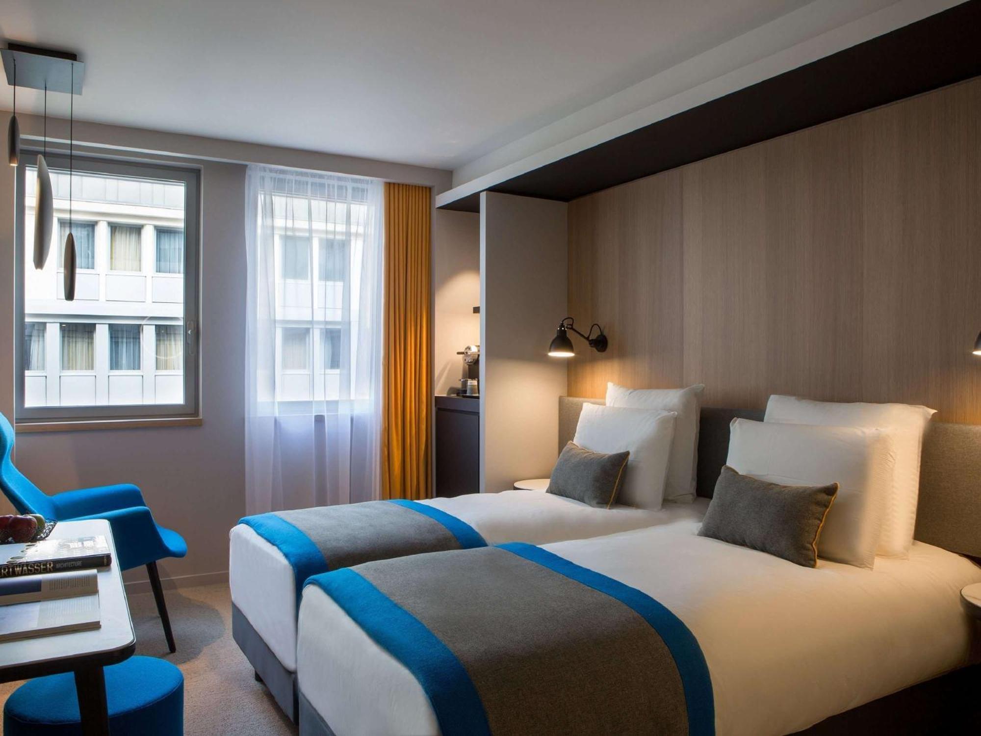 Отель Mercure Paris 17 Batignolles Экстерьер фото